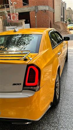 کرایسلەر 300